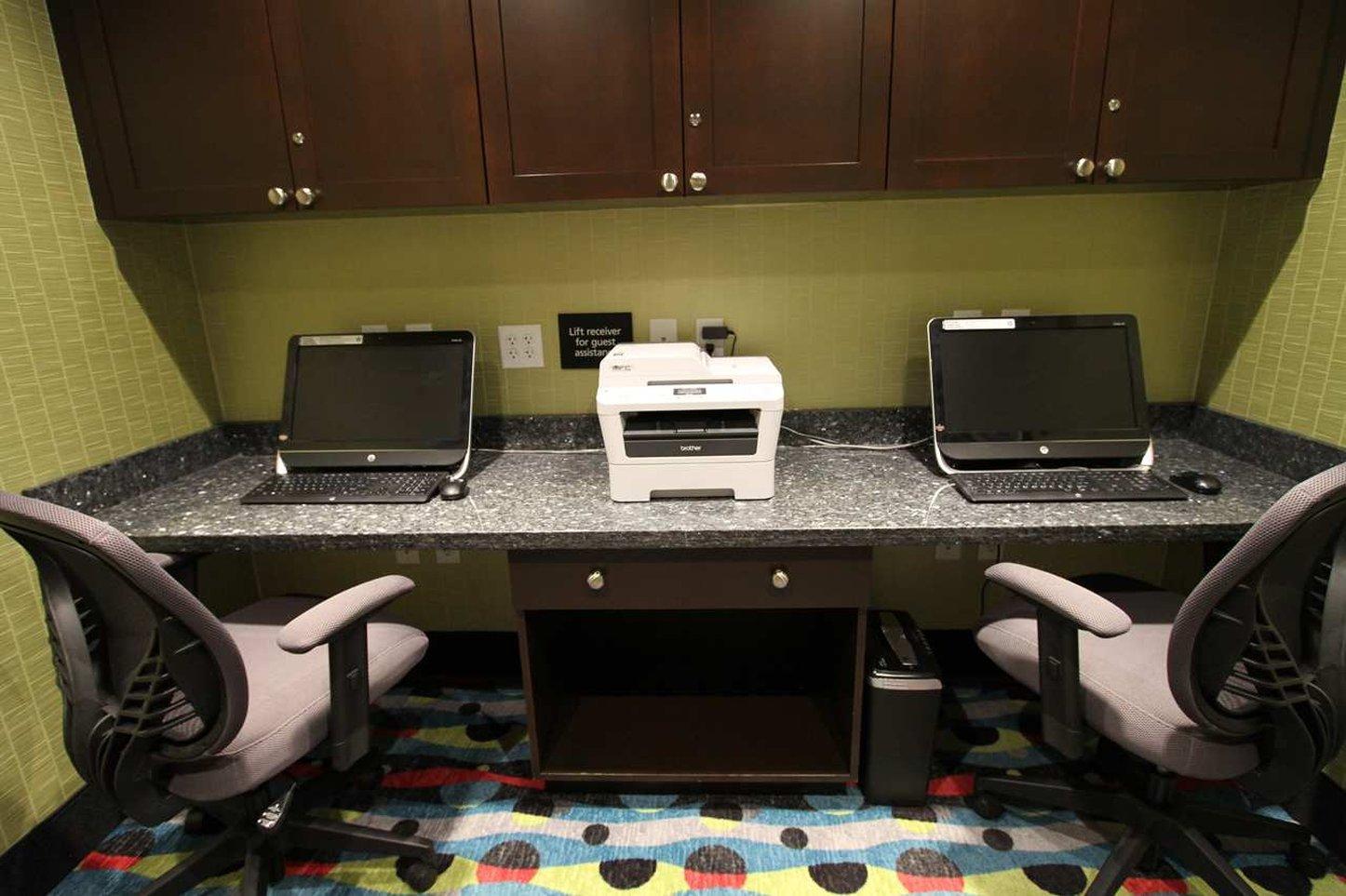 Hampton Inn Iowa City/University Area Екстериор снимка
